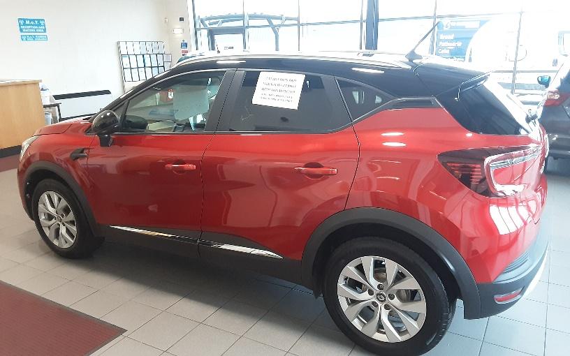 Renault Sorry Sold Captur Red/Black Edition