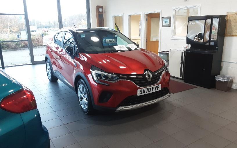 Renault Sorry Sold Captur Red/Black Edition